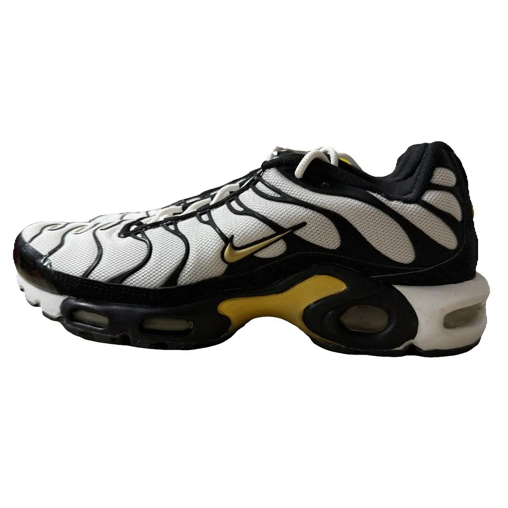 Nike Air Max Plus White Metallic Gold | CZ9188-001  Size Men 8 Women 9.5